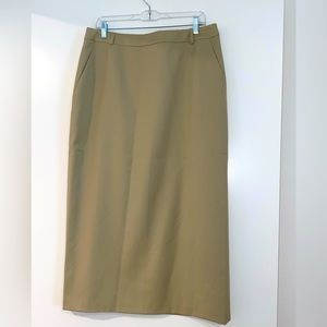 Long brooks, brothers skirt with pockets in the front brand new